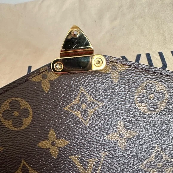 Louis Vuitton Pochette Metis - Picture 5 of 8